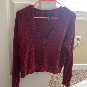 Maroon V-neck sweater SIZE: SMALL